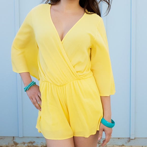 SALE! LAST ONE / Yellow Romper / Size Small - Picture 2 of 3